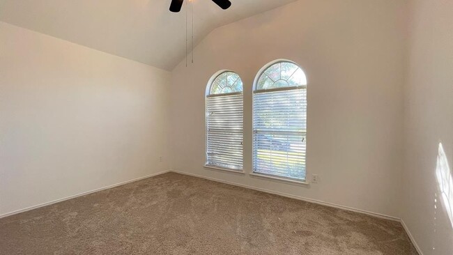 Building Photo - 5112 Bald Cypress Ln