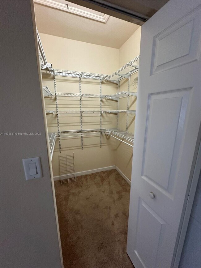 Building Photo - 8938 W 35th Way