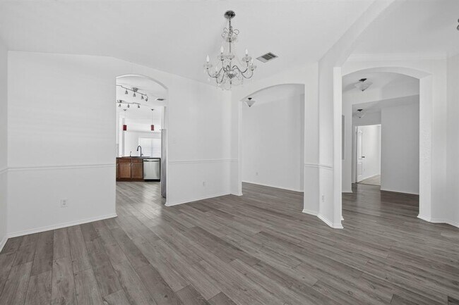 Building Photo - 315 Waterlily Way