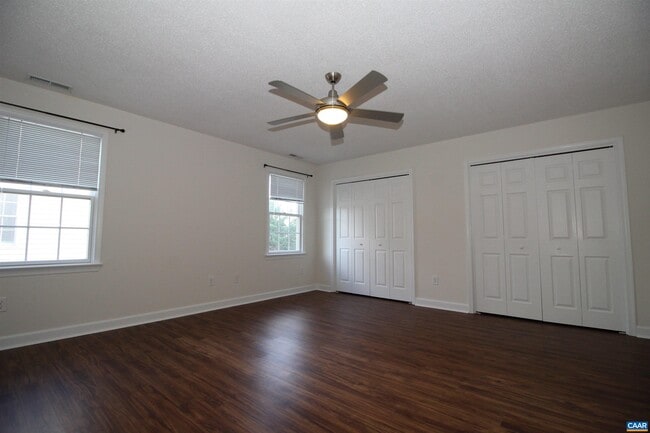 Building Photo - 121 Bryant Dr