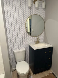 Building Photo - 442 W Market St