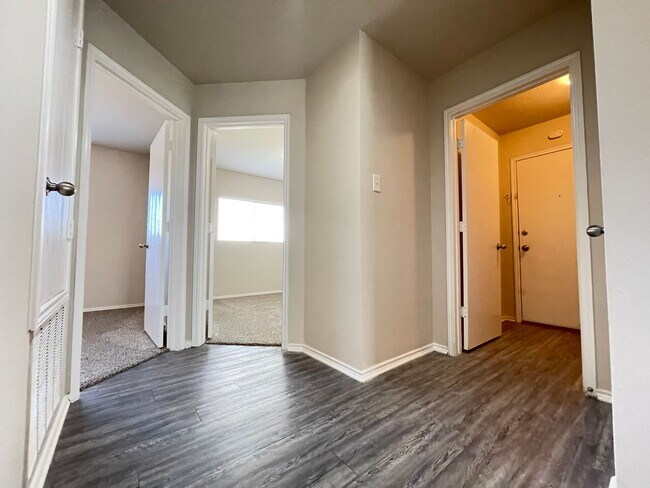Building Photo - 4/2/2 Burleson ISD