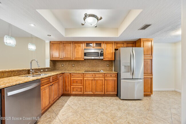 Building Photo - 194 Queens Ct