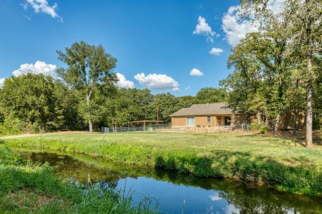 Building Photo - 800 Shady Ln