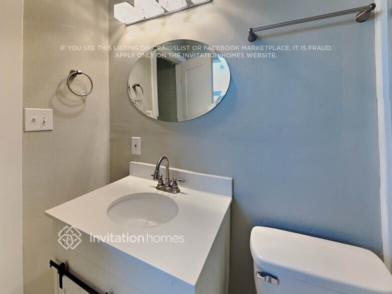 Building Photo - 7846 E Willetta St