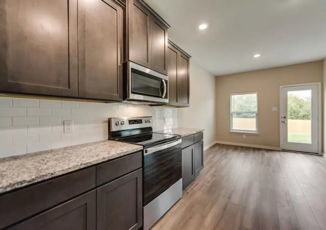 Building Photo - 232 Enchanted Way