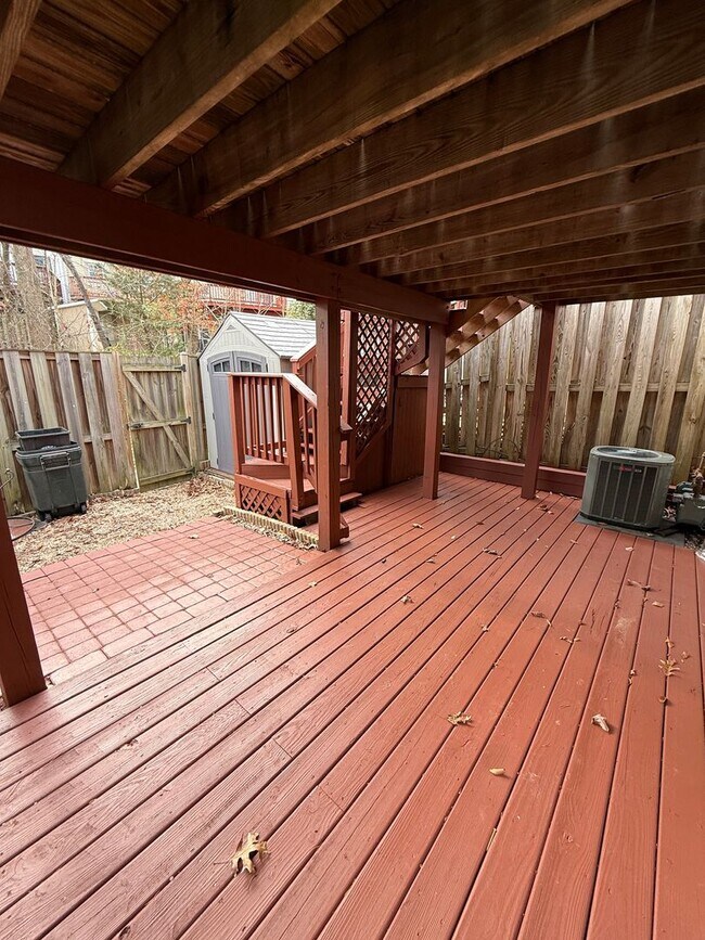 Building Photo - 4221 Devonwood Way