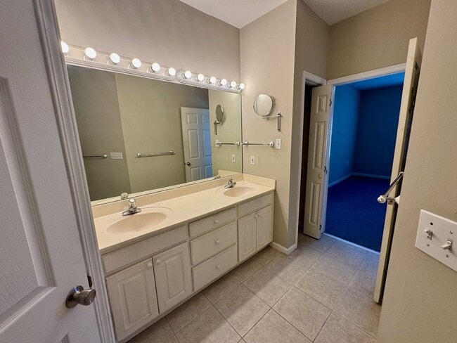 Building Photo - 2008 Marvin Ave