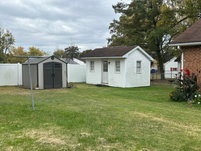 Building Photo - 7349 Waldman Ave