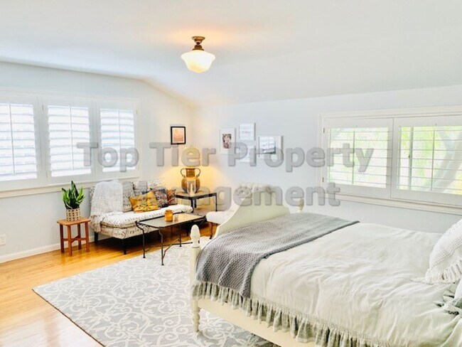 Building Photo - Stunning 4 Bed/3 Bath (plus Office), 3,230 Sqft single-family house at end of cul-de-sac and on l...