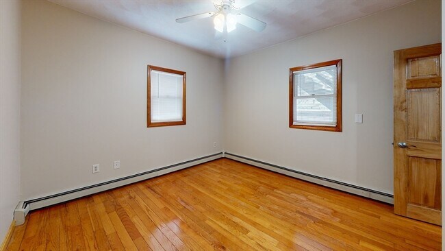 Building Photo - 64 Paris St