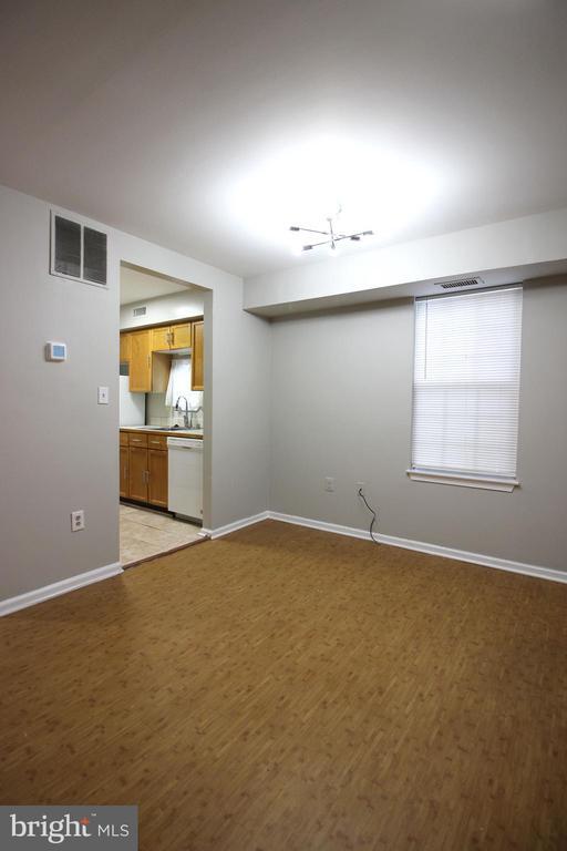 Building Photo - 2604 S Arlington Mill Dr