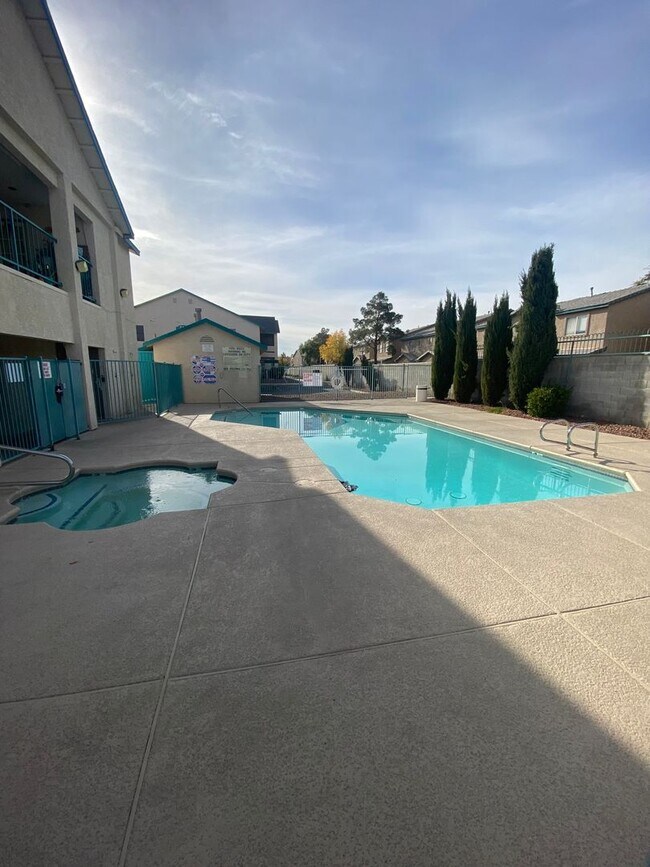 Building Photo - AMERICANA Property Mgmt - 1 bed Condo in Gated Community near The Strip