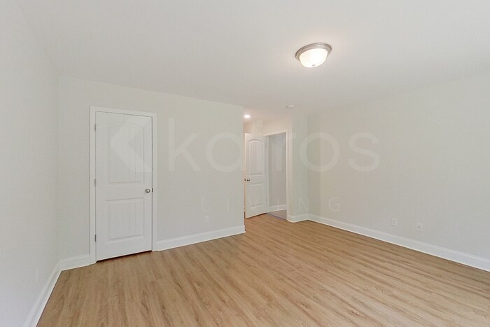 Building Photo - 223 Western Red Cedar Dr