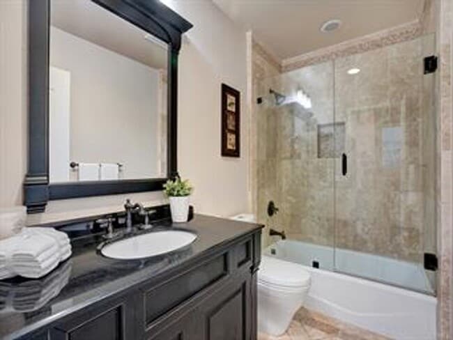 Building Photo - Beautifully Updated Model Home in the Prestigious, highly desirable Woodbridge