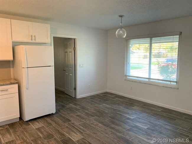 Building Photo - 3404 Juniper Dr