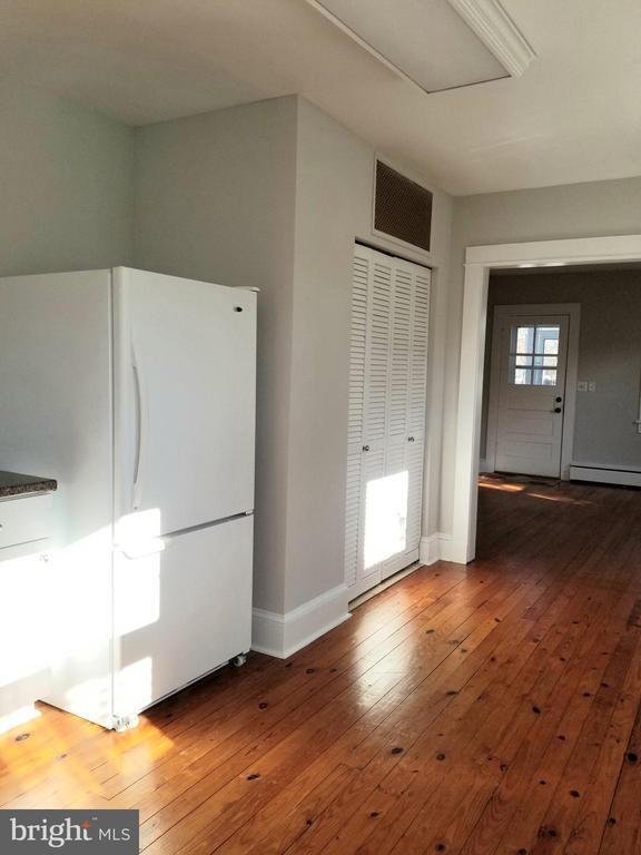 Building Photo - 300 Lafayette St