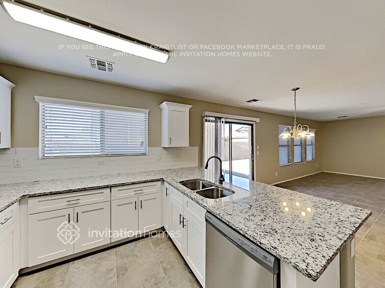 Building Photo - 17039 W Central St