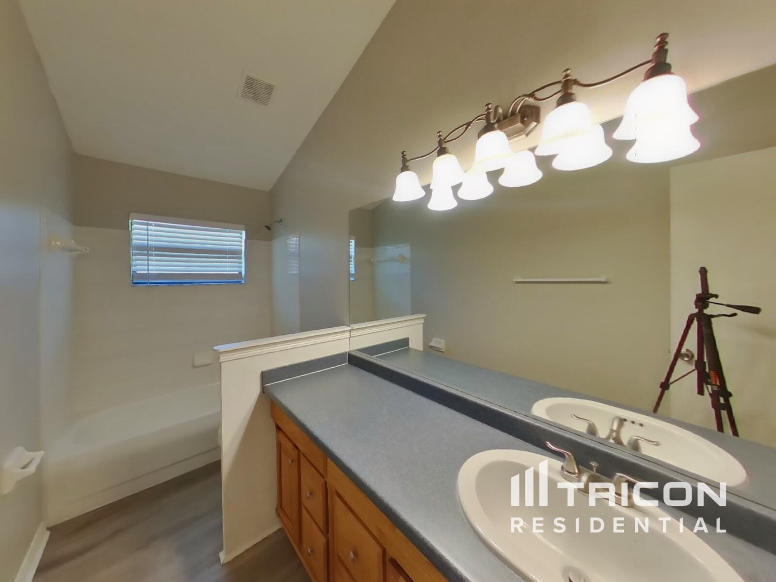 Building Photo - 2715 Wilder Park Dr