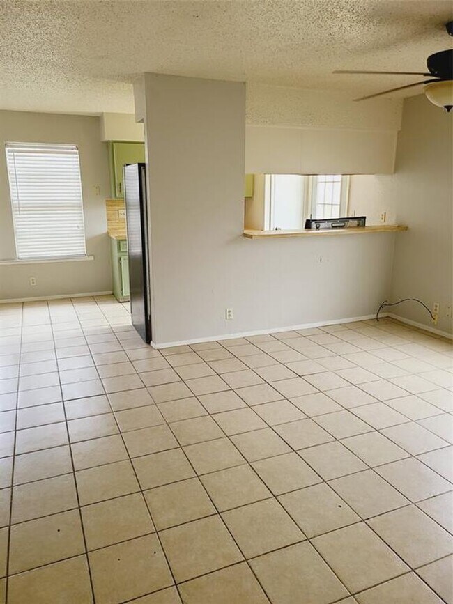 Building Photo - 5700 Cherry Park