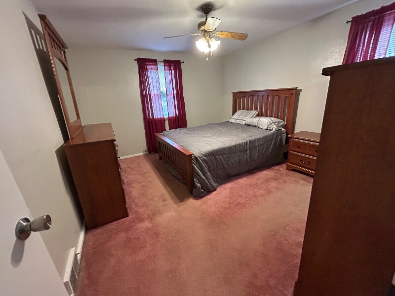 Building Photo - 190 Andrew Dr