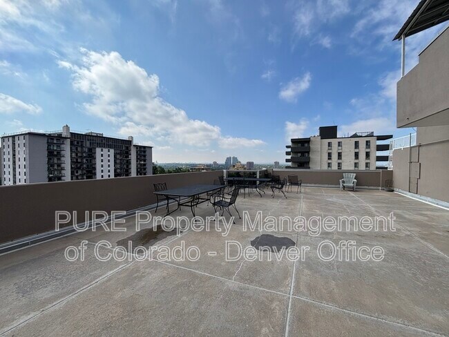 Building Photo - 888 Logan St