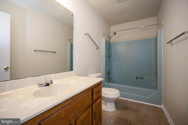 Building Photo - 2111 Mills Dr