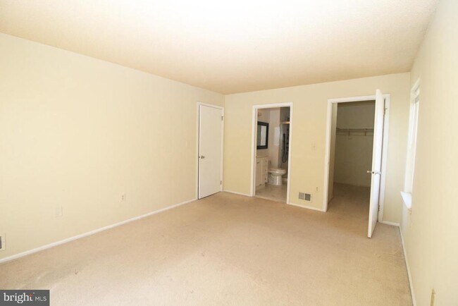 Building Photo - 7 Joyner Ct