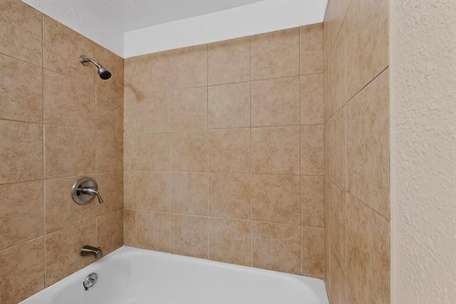 Building Photo - 6808 Trail Lake Dr