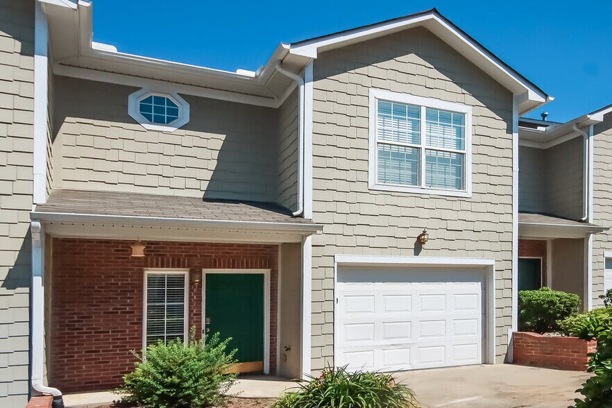 Building Photo - 114 Sun Ridge Dr