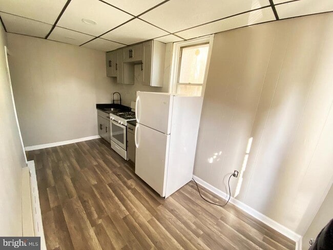 Primary Photo - 2930 Frankford Ave