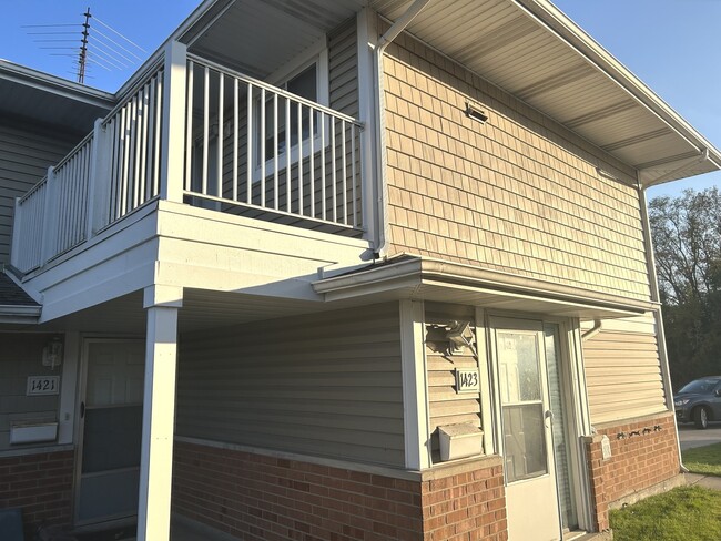 Building Photo - 1423 Fremont Dr