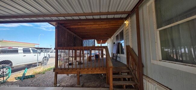 Building Photo - 855 W Picacho Ave