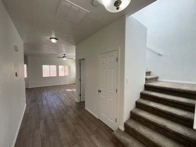 Building Photo - Beautiful 4 Bedroom Home Available Near La...