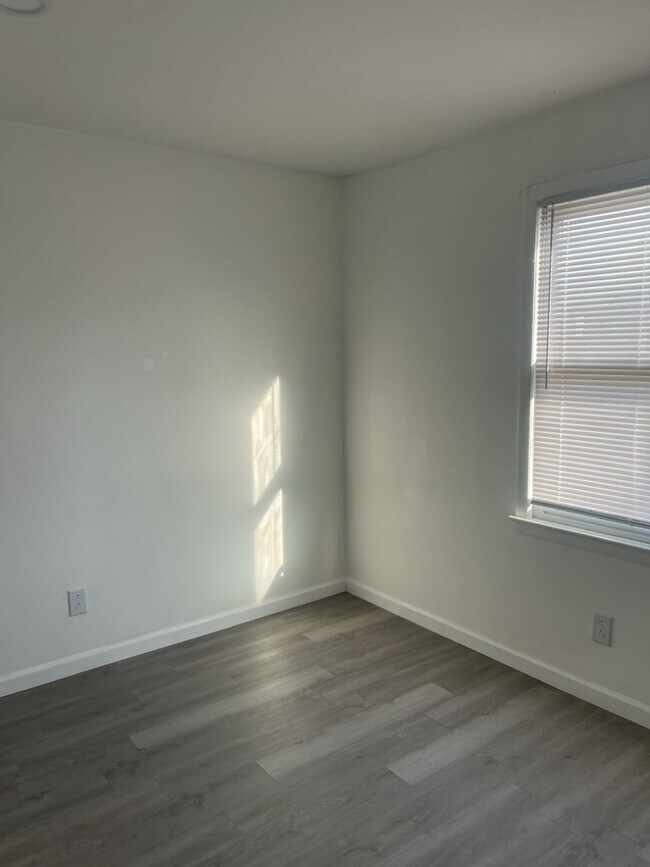 Building Photo - 2705 Lantern Walk SE