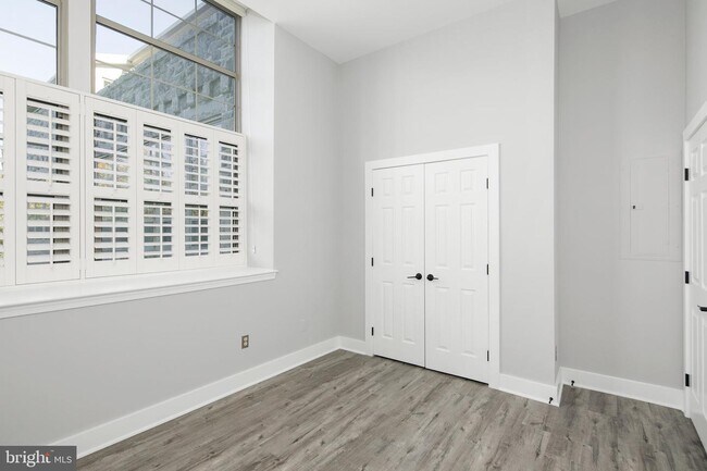 Building Photo - 3700 College Ave