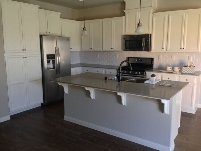 Building Photo - Beautiful Home in Northwest Bakersfield