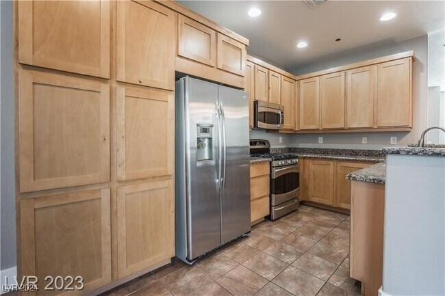 Building Photo - 9050 W Tropicana Ave