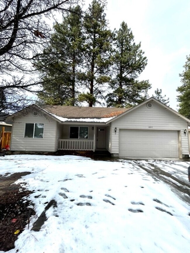 Primary Photo - Beautiful 3 Bedroom Single Level home near...