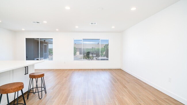 Building Photo - 14044 N Cameo Dr