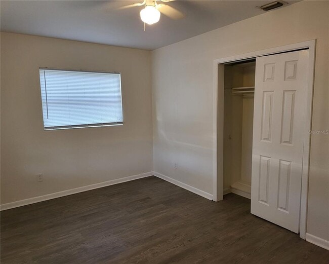 Building Photo - 303 N Mars Ave