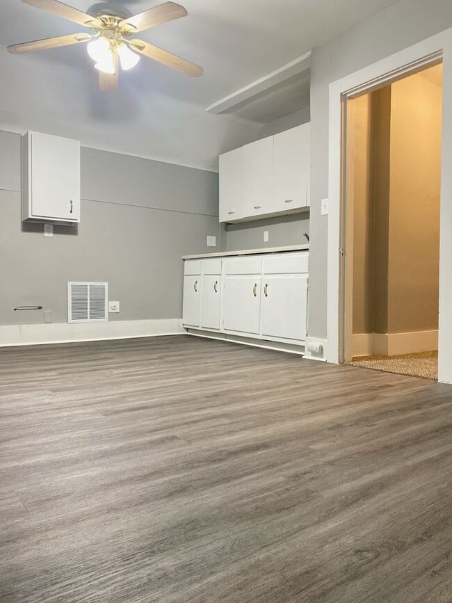 Building Photo - Coming Soon! Updated 4 bed 2 bath house right in the heart of Benson.