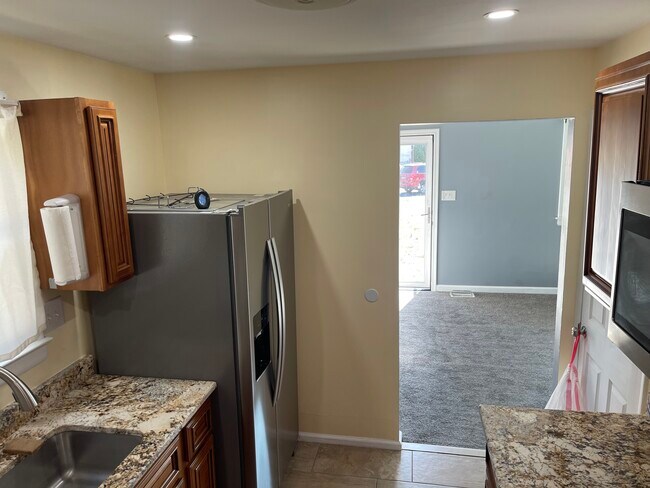 Building Photo - 1280 Lehman Ave