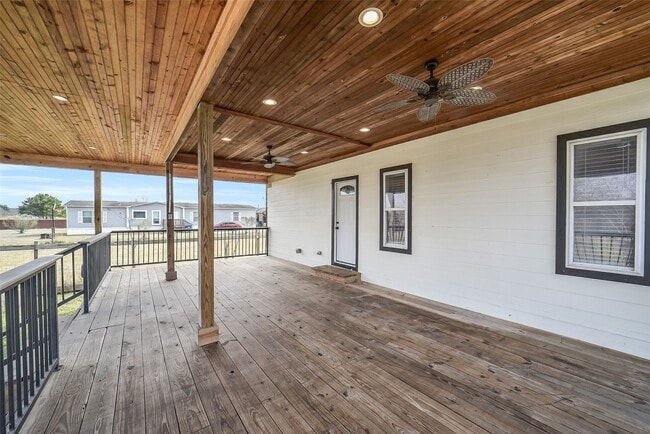 Building Photo - 1025 Arizona Dr