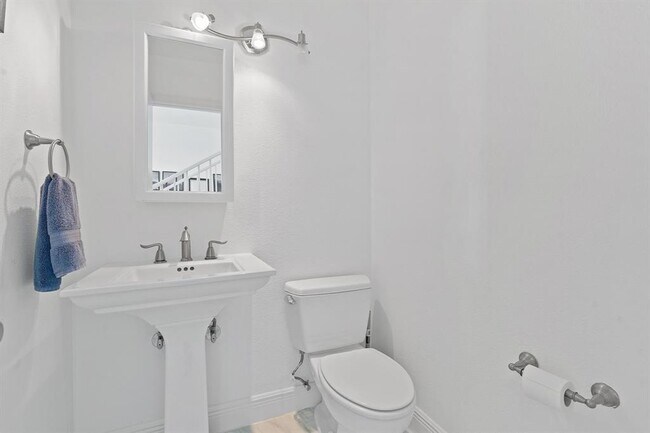 Building Photo - 6905 Crosby Cir