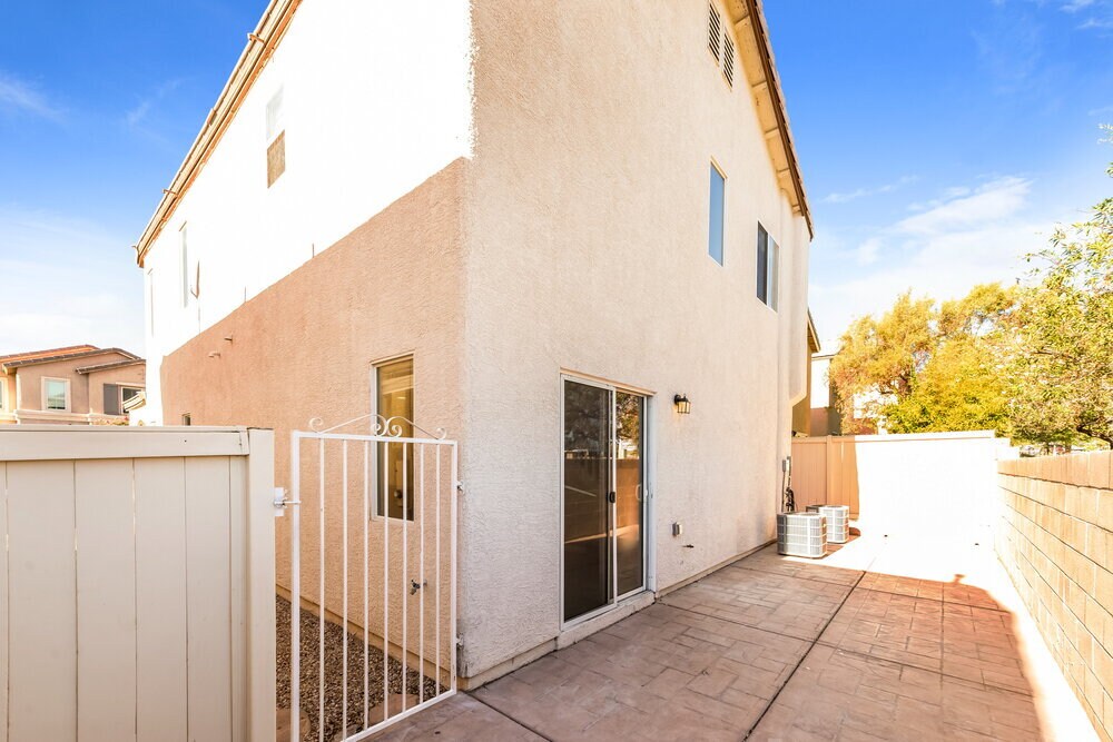Building Photo - 9470 Diamond Bridge Ave