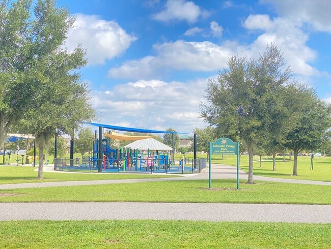 Building Photo - WINDERMERE TRAILS - 3BR/2.5BA PLUS DEN - WALK TO THE PARK