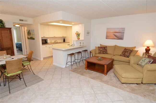 Building Photo - 12760 Indian Rocks Rd