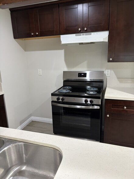 Building Photo - 838 Coriander Dr