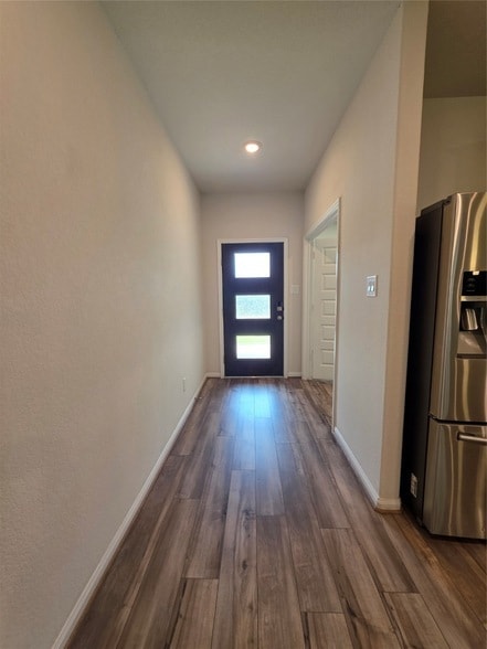 Building Photo - 2011 Cherryvale Dr